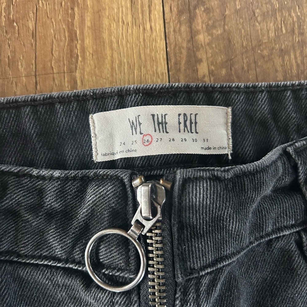 Free People We The Free Black Denim Zip front Mini Skirt Size 26 (US 2) - Picture 5 of 10